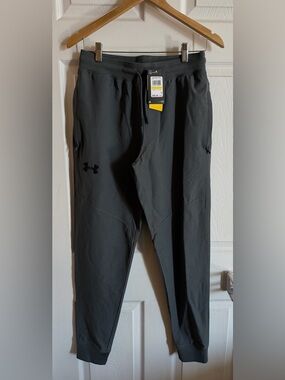 Under Armour Unstoppable Men's
Joggers - Size Medium (NWT) Dark Grey